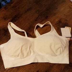 NWT Truekind Multiple sizes light Cream Padded Wirefree Comfort Shaping Bra